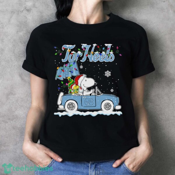 North Carolina Tar Heels Snoopy And Woodstock Driving Car Cute Snoopy Limited Edition Shirt - Ladies T-Shirt