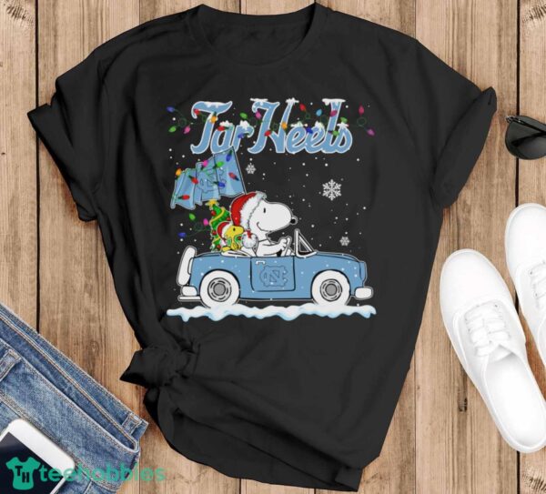 North Carolina Tar Heels Snoopy And Woodstock Driving Car Cute Snoopy Limited Edition Shirt - Black T-Shirt