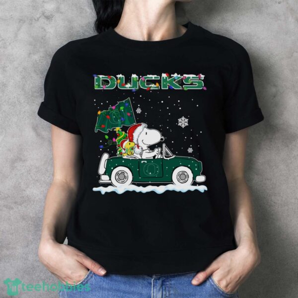 Oregon Ducks Snoopy And Woodstock Driving Car Cute Snoopy Limited Edition Shirt - Ladies T-Shirt