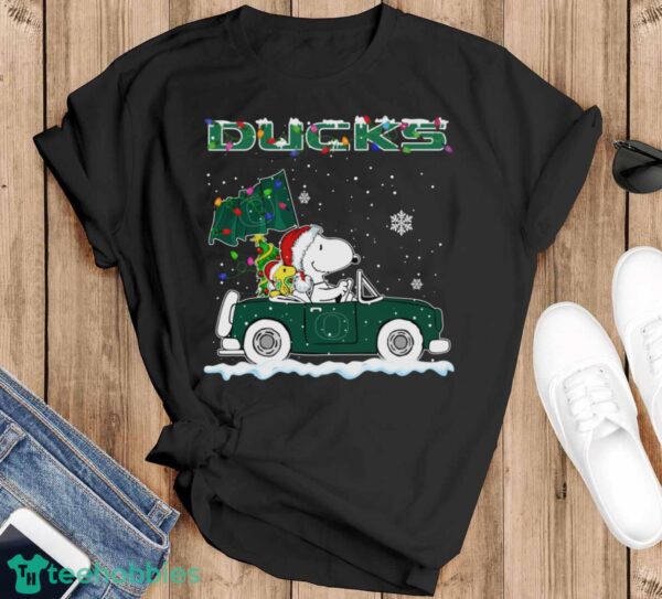 Oregon Ducks Snoopy And Woodstock Driving Car Cute Snoopy Limited Edition Shirt - Black T-Shirt