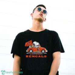 Snoopy And Woodstock Driving Car Cincinnati Bengals Nfl Playoffs Shirt - G500 Gildan T-Shirt