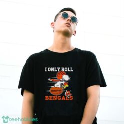 Snoopy and Woodstock I only roll with the Cincinnati Bengals shirt - G500 Gildan T-Shirt