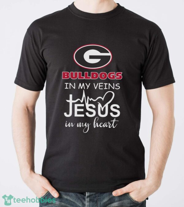 Georgia Bulldogs In My Veins Jesus In My Heart T-Shirt Hoodie Sweatshirt - Men T-Shirt