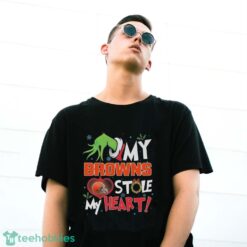 Official Grinch Hand My Cleveland Browns Stole My Heart Football 2024 Shirt - G500 Gildan T-Shirt