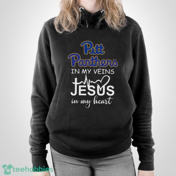 Pittsburgh Panthers In My Veins Jesus In My Heart T-Shirt Hoodie Sweatshirt - Unisex Pullover Hoodie
