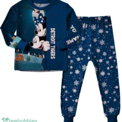 Custom Name Detroit Tigers Cartoon Mouse Couple Christmas Matching Pajamas Set image Custom Name Detroit Tigers Cartoon Mouse Couple Christmas Matching Pajamas Set Product Photo 2